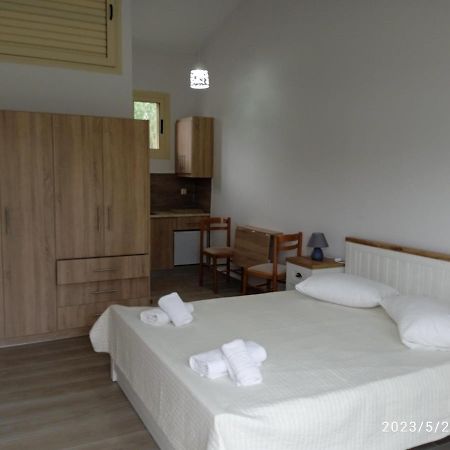 Evoikos Beach & Resort Livanátai Eksteriør billede