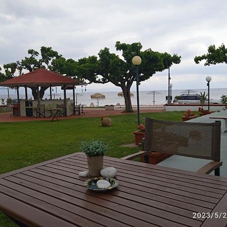 Evoikos Beach & Resort Livanátai Eksteriør billede