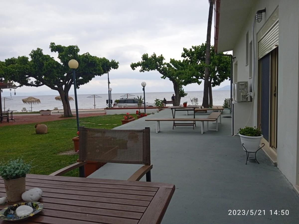 Evoikos Beach & Resort Livanátai Eksteriør billede