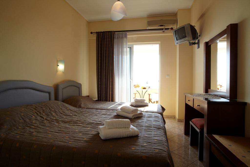 Evoikos Beach & Resort Livanátai Eksteriør billede
