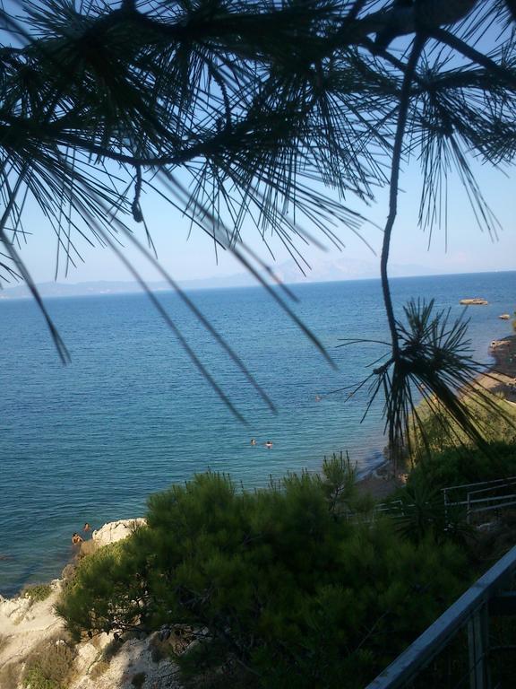 Evoikos Beach & Resort Livanátai Eksteriør billede