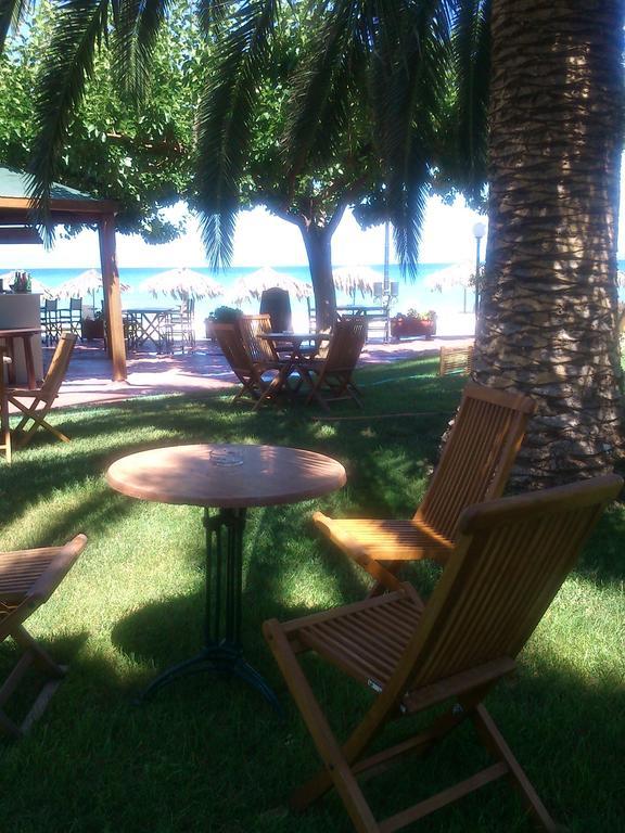 Evoikos Beach & Resort Livanátai Eksteriør billede